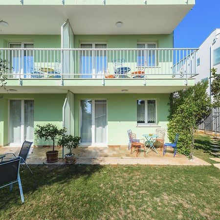 אומאג Andrea House With Apartments מראה חיצוני תמונה