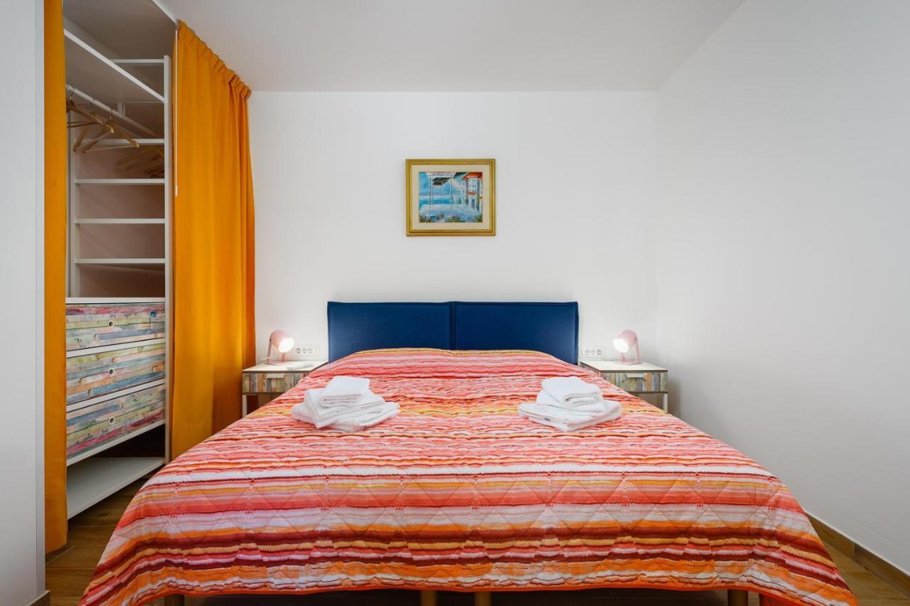 אומאג Andrea House With Apartments מראה חיצוני תמונה