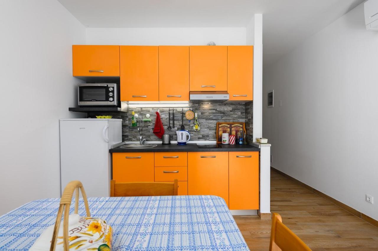 אומאג Andrea House With Apartments מראה חיצוני תמונה