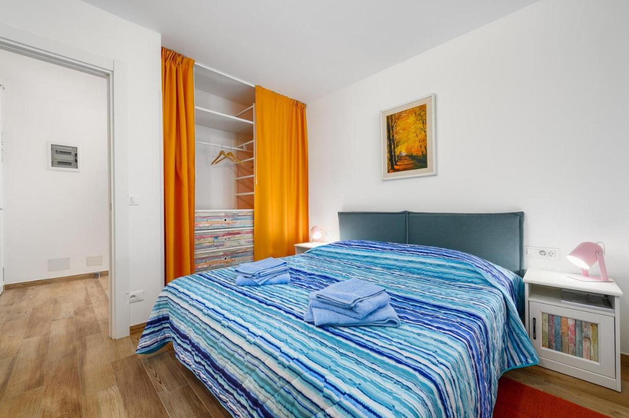 אומאג Andrea House With Apartments מראה חיצוני תמונה