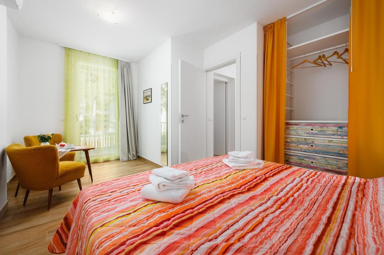 אומאג Andrea House With Apartments מראה חיצוני תמונה