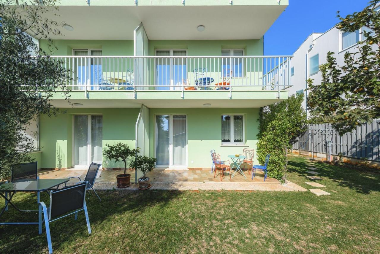 אומאג Andrea House With Apartments מראה חיצוני תמונה