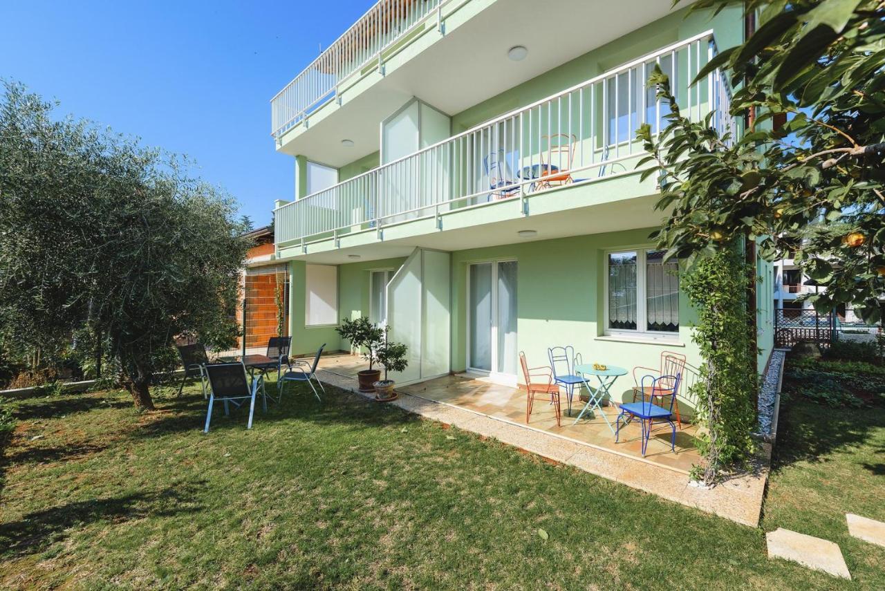 אומאג Andrea House With Apartments מראה חיצוני תמונה