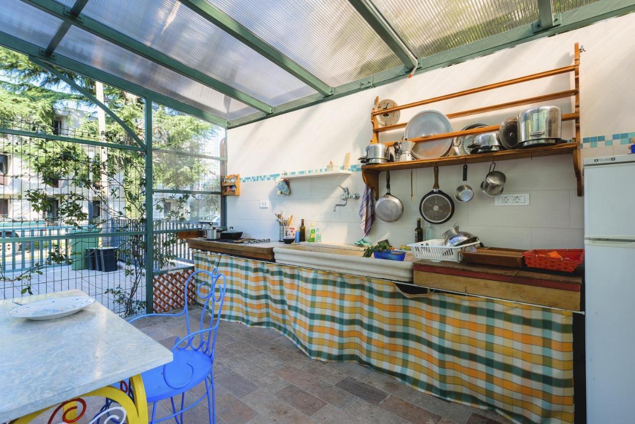 אומאג Andrea House With Apartments מראה חיצוני תמונה