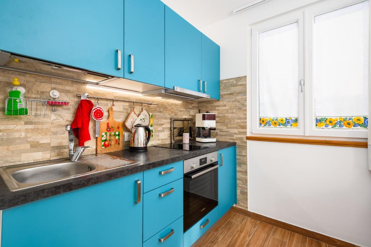 אומאג Andrea House With Apartments מראה חיצוני תמונה